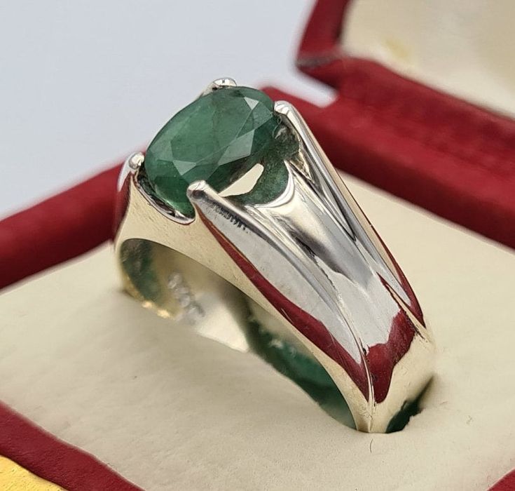5-Carat Swat Emerald  | Natural   Emerald grade 2