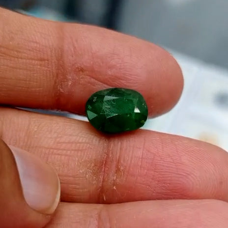 Premium 4.34 ct Untreated Swat Emerald
