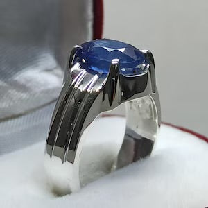 Kashmir Sapphire Silver Ring – 8 Carats Natural Blue Sapphire | Men’s Handmade Ring
